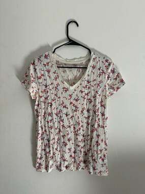 Gap Favorite V-Neck Floral Print Short Sleeve T-Shirt Size M
